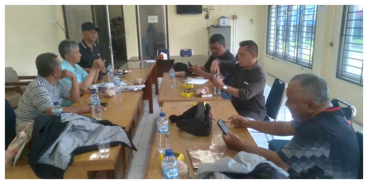 Keteranga Foto : Farianda Ajak Anggota PWI Sumut Ramaikan Domino Piala Kapolrestabes (Realitasonline.id / AS)