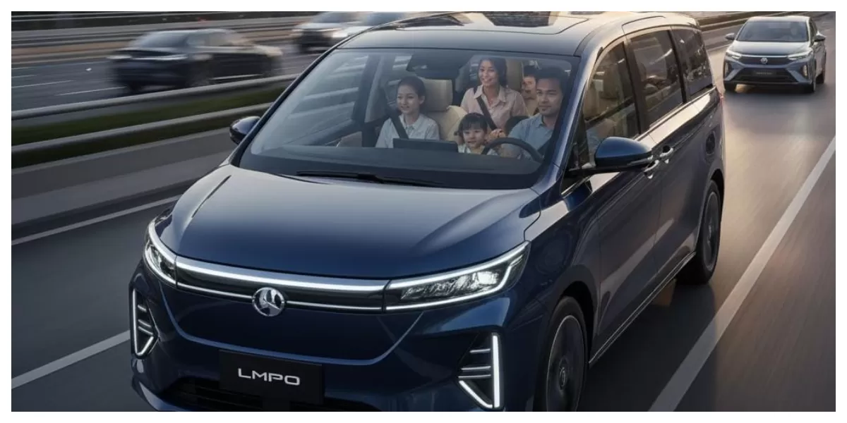 Ilustrasi Mobil di Perkotaan (Realitasonline/ Canva)