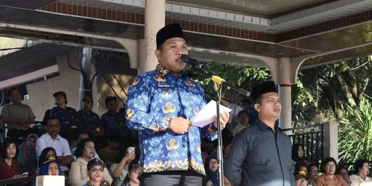 Wali Kota Sibolga Akhmad Syukri Nazry Penarik pimpin Apel Hari Kesadaran Nasional. (Realitasonline.id/Preddy Situmorang)