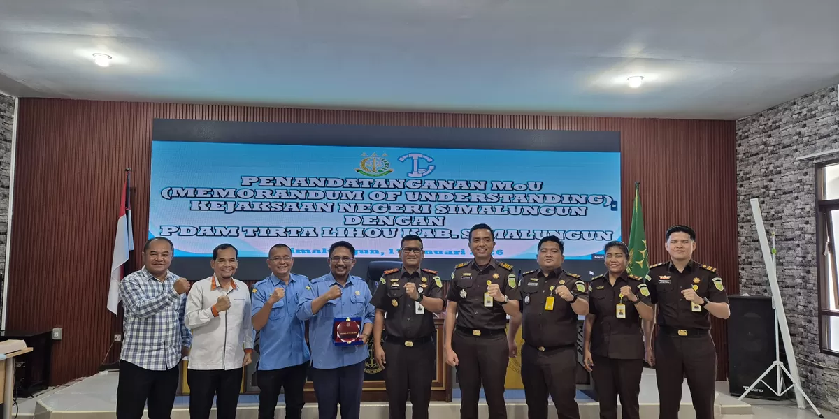 Kajari Munawal Hadi - Dirut Tirta Lihou perpanjang MOU (Realitasonline.id/RH)