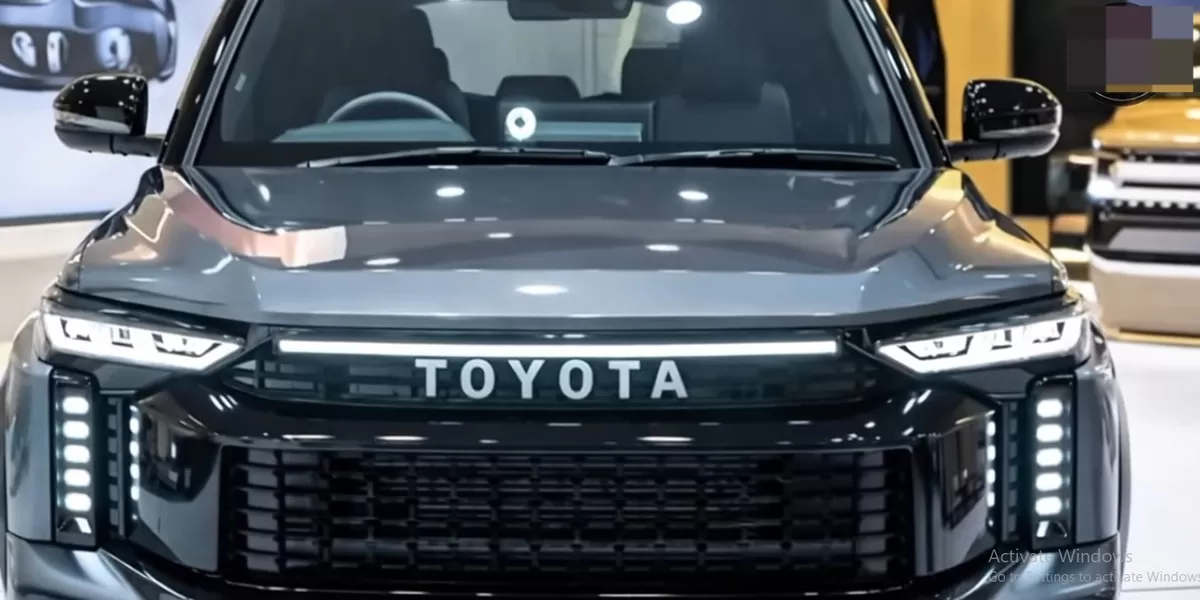 Toyota Fortuner 2026 diposisikan sebagai SUV mewah paling terjangkau yang pernah dibuat Toyota karena berhasil menggabungkan kesan premium (Tangkapan Layar YouTube HowCar USA)