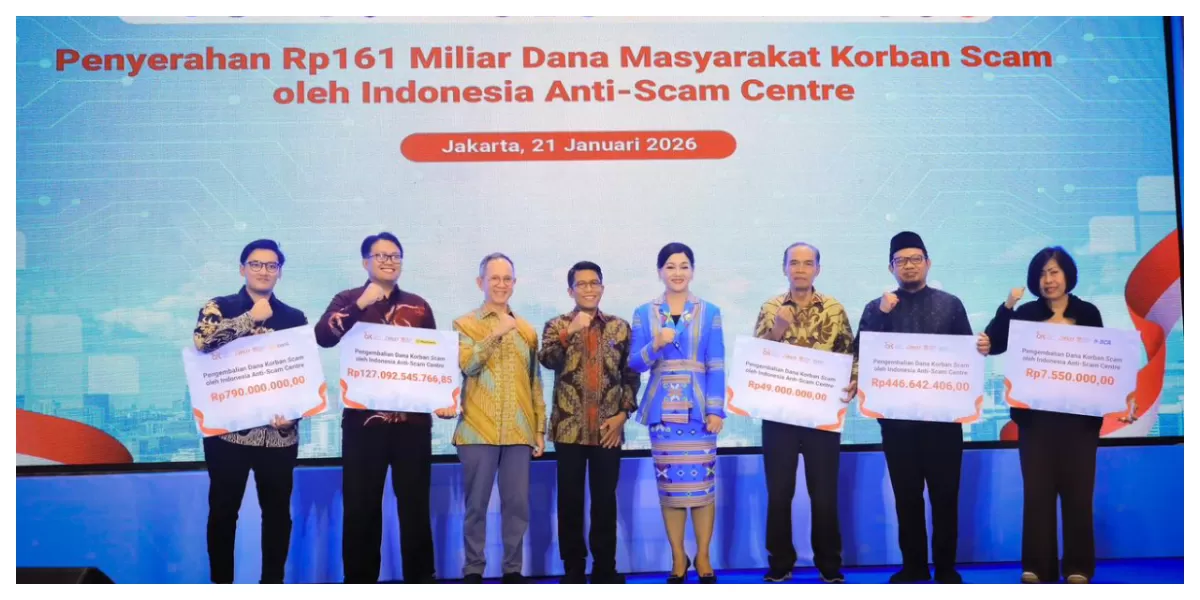 Penyerahan Rp 161 miliar dana masyarkat korban scam. (Realitasonline.id/Dok)