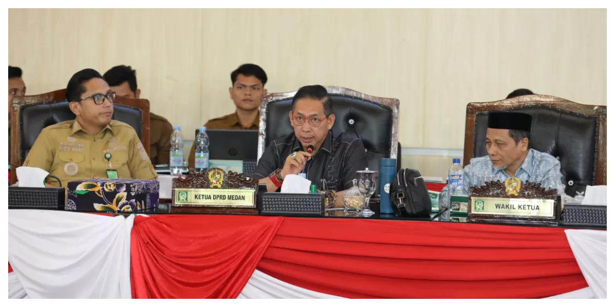Ketua DPRD Medan Wong Chun Sen saat rapat paripurna. (Realitasonline.id/Dok)