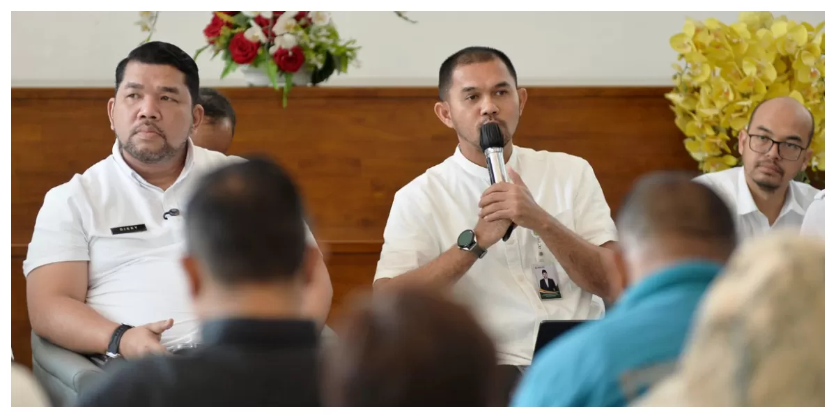 Kepala Dinas Pendidikan Sumut Alexander Sinulingga dalam konferensi pers yang digelar Dinas Kominfo Sumut di Lobby Dekranasda, Kantor Gubsu. (Realitasonline.id/Alexander AP Siahaan/Kominfo Sumut)