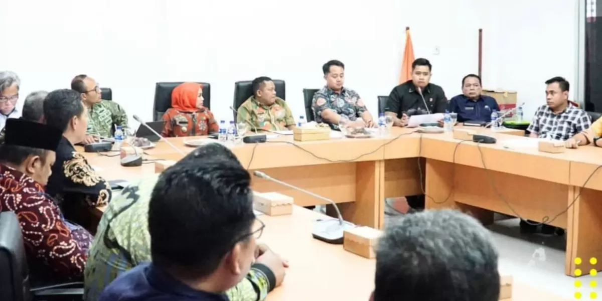 Rapat koordinasi GTRA Bupati Labuhanbatu Maya Hasmita bersama Forkopimda dan instansi vertikal 