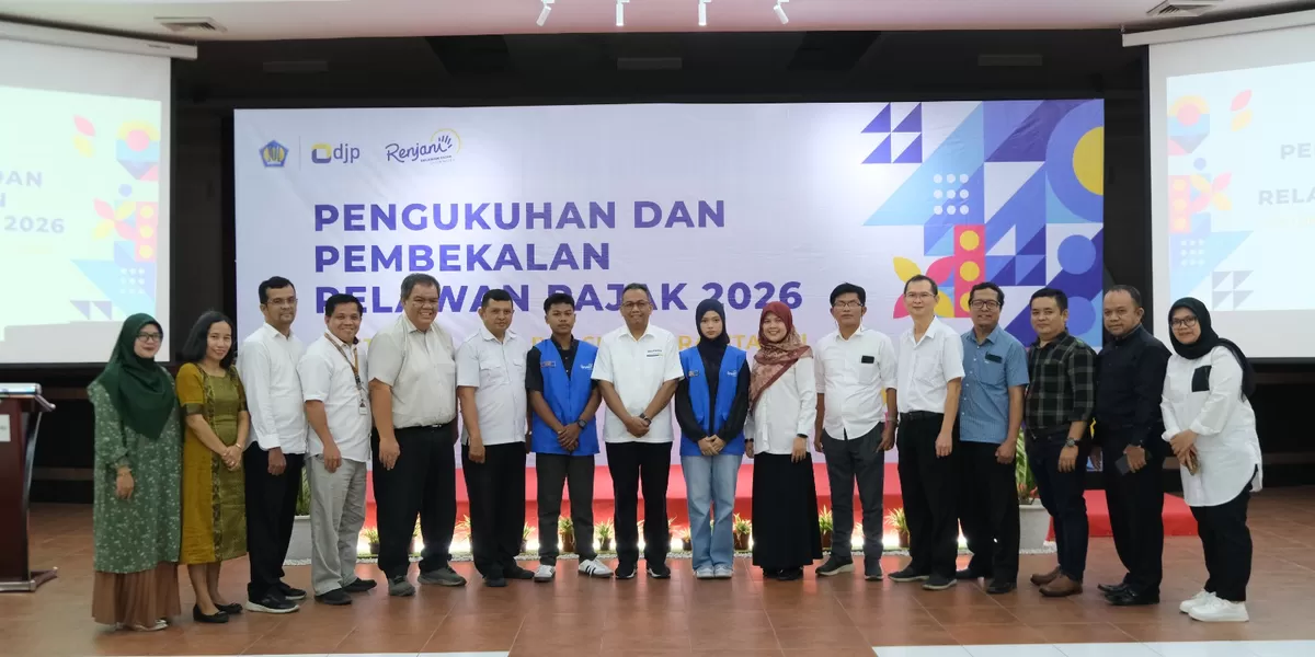 Pengukuhan dilakukan langsung oleh Kepala Kanwil DJP Sumatera Utara I kepada 286 relawan pajak yang berasal dari sembilan Tax Center 