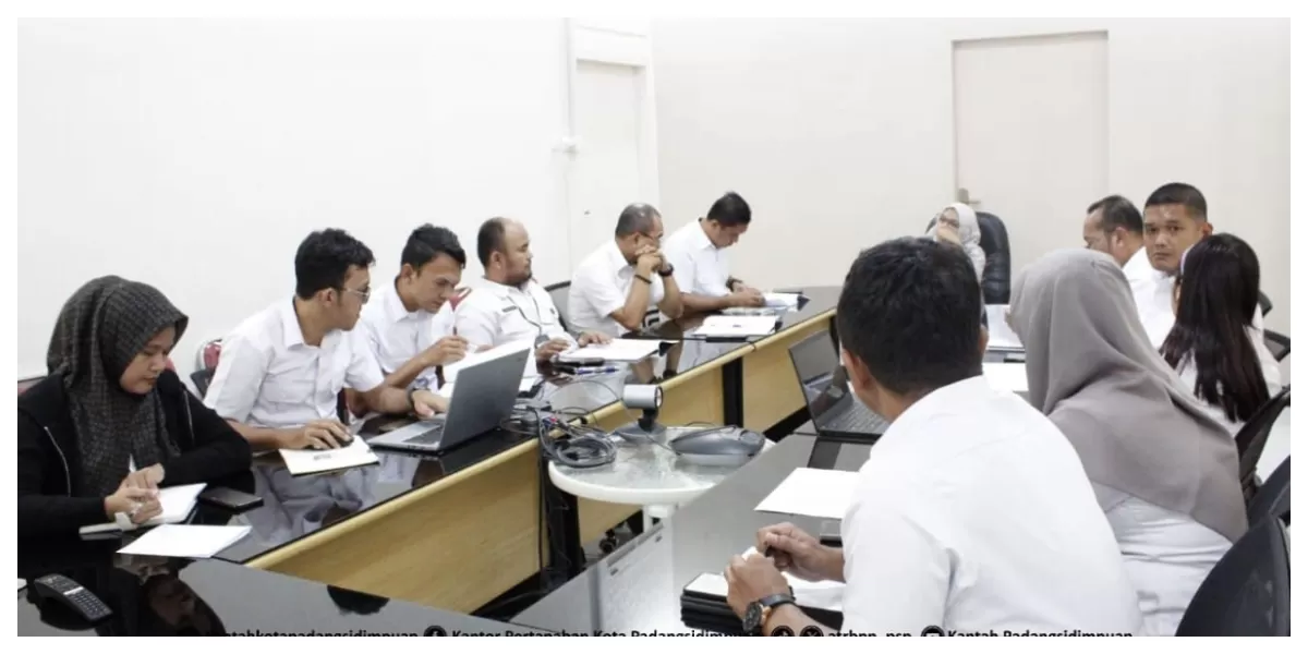 Keterangan gambar: Rapat  Kantah Kota Padangsidimpuan melaksanakan rapat koordinasi perencanaan strategis dalam rangka penyusunan anggaran Tahun 2026, Senin (26/1/2026).(Realitasonline / Riswandy)