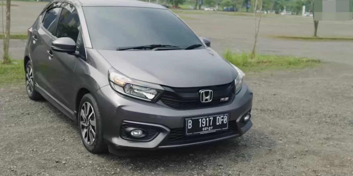 Suzuki Fronx GL dan Honda Brio RS berada di rentang harga yang hampir sama, jadi perbedaannya terasa tipis dan sering membuat orang bingung memilih. (Tangkapan Layar YouTube )