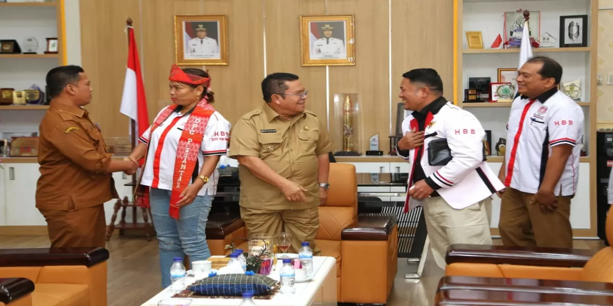 Silaturahmi Wali Kota - DPP dan DPC Horas Bangso Batak  (Realitasonline.id/RH)