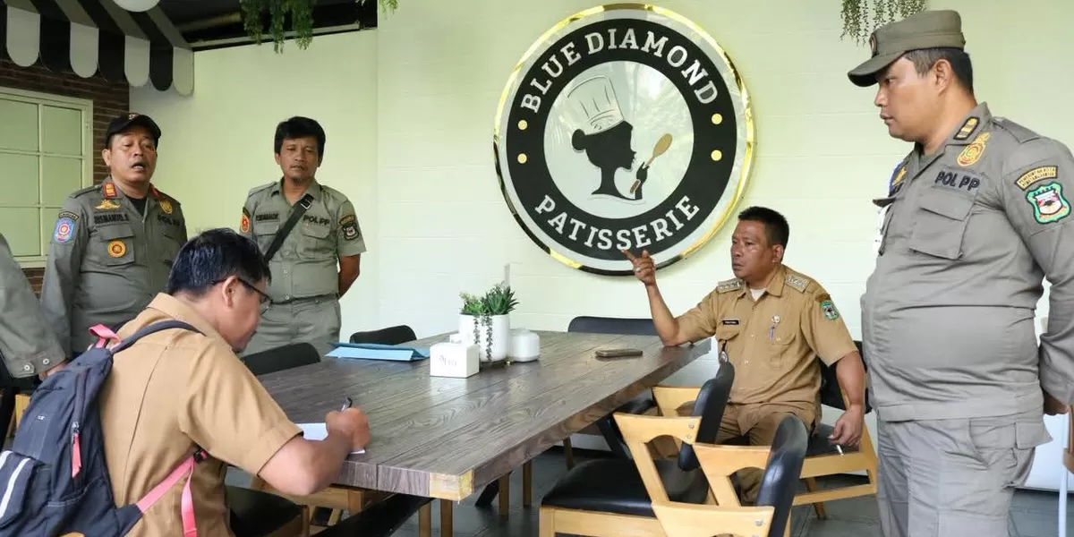 Pemko identifikasi bangunan Blue Diamond dan Warkop Agam Siantar (Realitasonline.id/RH)