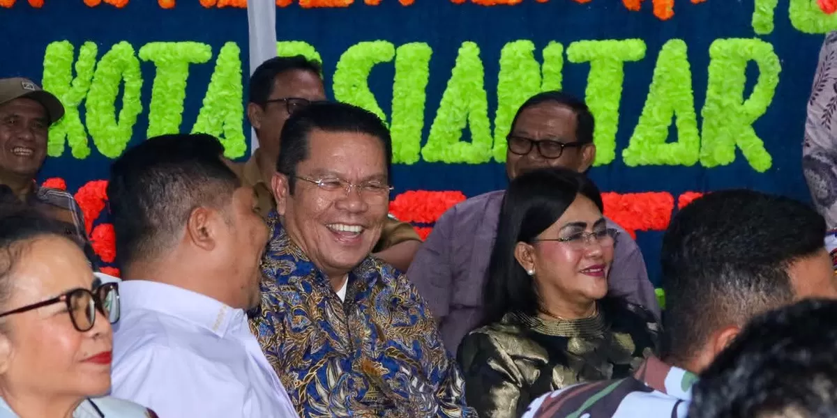 Wali Kota Wesly pererat silaturahmi dengan IPK di acara open house (Realitasoline.id/RH)