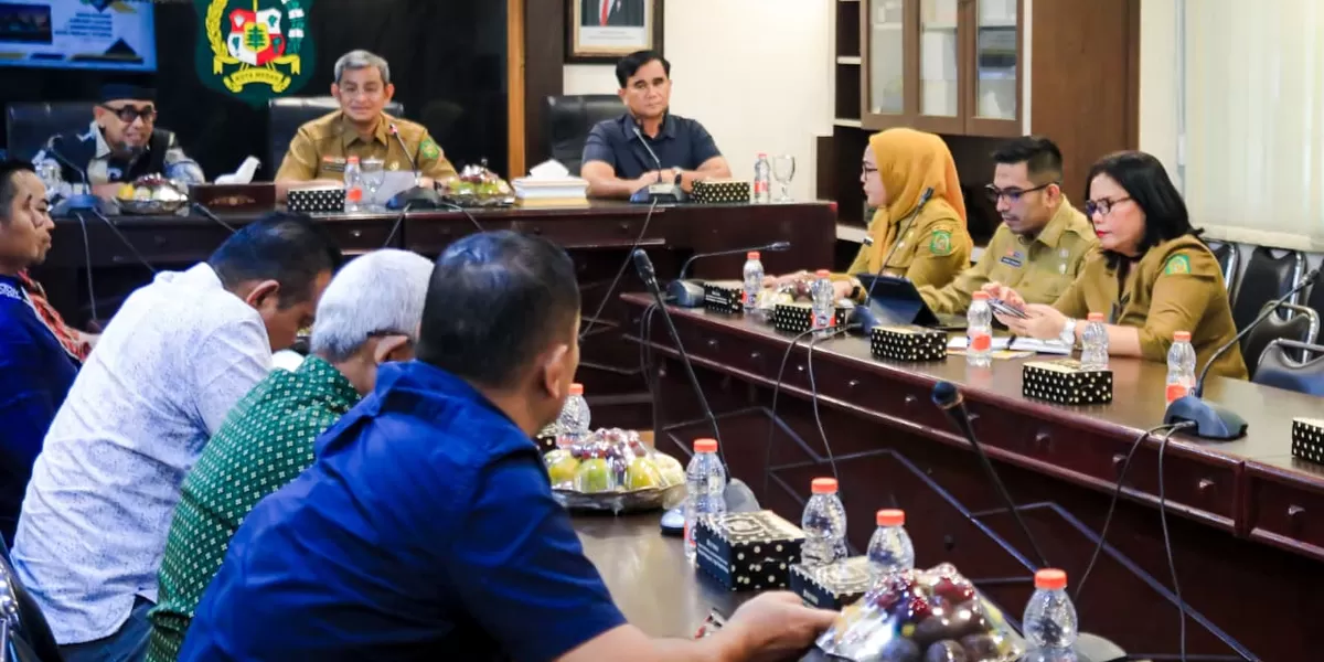 Pemko Medan dipimpim Sekda Wiriya Al Rahman terima kunjungan kerja Pemko Banda Aceh, Senin (26/1/2026).