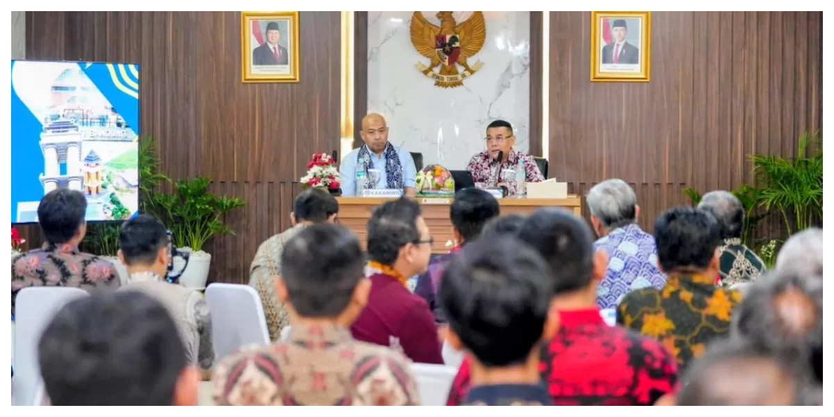 Wakil Menteri ATR BPN Ossy Dermawan saat memberikan pengarahan kepada jajaran Kantah Kabupaten Bandung, Sabtu (24/1/2026). (Realitasonline.id/Dok)