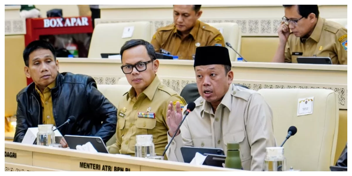 Menteri ATR BPN Nusron Wahid mengikuti rapat dengan Komisi II DPR RI yang digelar di Gedung Nusantara DPR RI, Jakarta, kemarin. (Realitasonline.id/Dok)