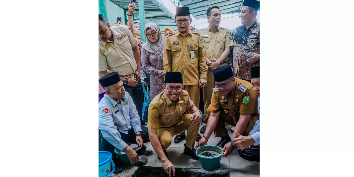 Letakkan Batu Pertama Pembangunan Masjid At-Tawwabin, Zakiyuddin Harahap Tekankan Fungsi Sosial Rumah Ibadah