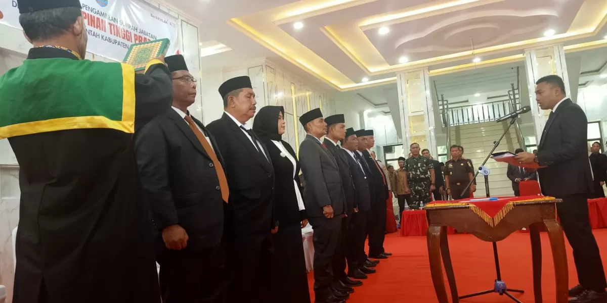 Bupati Abdya Safaruddin melantik 15 pejabat eselon II di lingkungan Pemkab setempat, Kamis (29/1/2026). (Realitasonline.id/Dok)