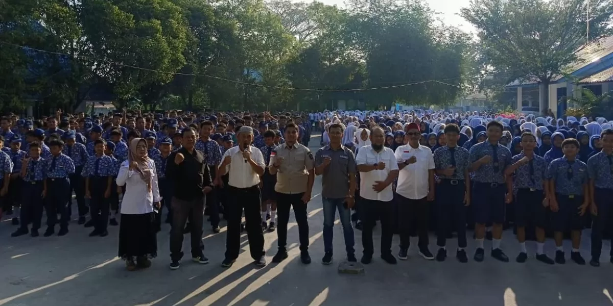 Kegiatan sosialisasi pencegahan intoleransi, radikalisme, ekstremisme, dan terorisme di SMPN 1 Beringin.