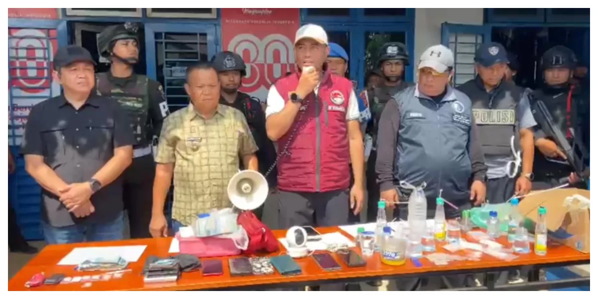 Tim gabungan TNI  Polri herebek sarang Narkoba di Percut 8 tersangka ditangkap. (Realitasonline.id/Humas Poldasu/Ogek Tanjung)