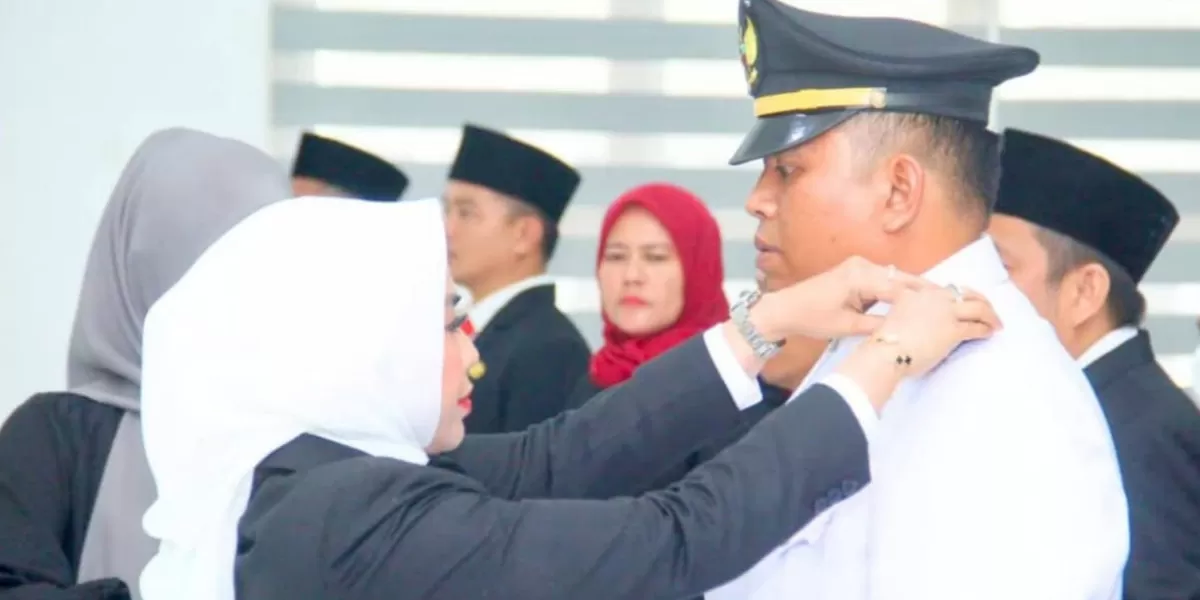 Maya Hasmita melantik 41 Pejabat administrator dan pengawas di lingkungan Pemkab Labuhanbatu, Jumat (30/1/26).