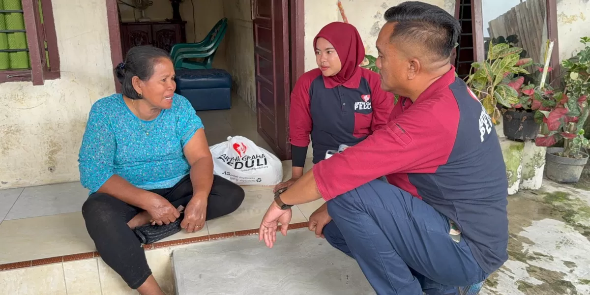Artha Graha Peduli dan GulaVit Bantu Warga Medan Dapatkan Sembako Murah