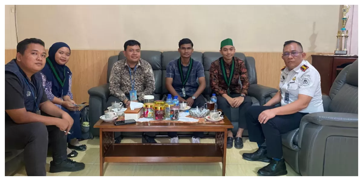 Keterangan Foto : HMI Labuhanbatu Raya silahturahmi ke Lapas Rantauprapat (Realitasonline.id / ARIF)