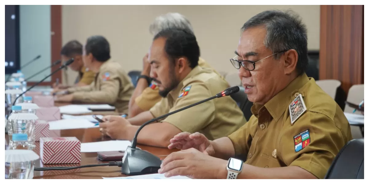  Ketua Komisi IV DPRD Kota Bogor, Fajar Muhamad Nur, memimpin rapat kerja bersama Dinas Pariwisata dan Kebudayaan Kota Bogor yang menekankan inovasi dan penguatan event pariwisata di tengah keterbatasan anggaran. (Realitasonline.id/Dok)