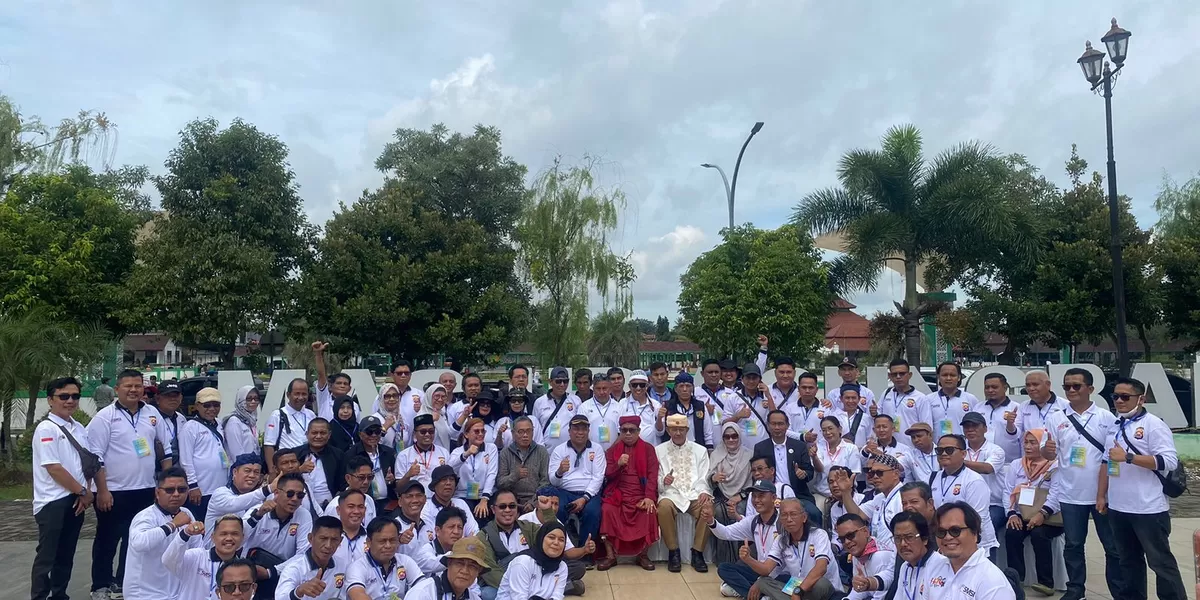 Para peserta ekspedisi dimulai dari Hotel Wisata Baru, Kota Serang, menuju kawasan wisata religi Banten Lama di Kota Serang.