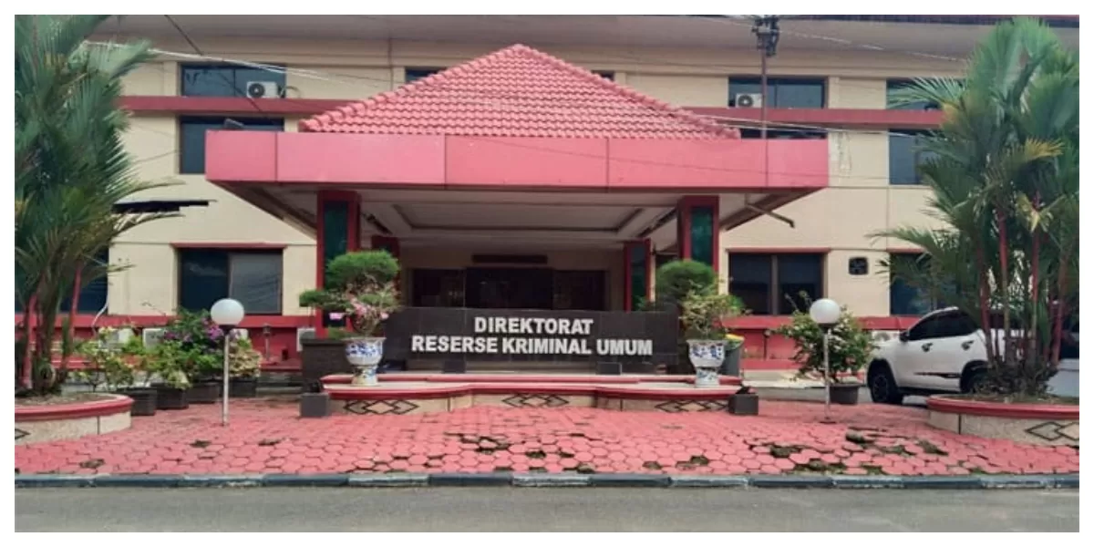  Dirkrimum Poldasu Kombes Pol. Ricko Taruna Angkat Bicara Seputar Tudingan Raibnya Barang Bukti Ranmor Hasil Tangkapan Ditkrimum Poldasu.Ranmor BB disimpan di Dalam Gudang. ( Humas Poldasu ). Ogek Tanjung