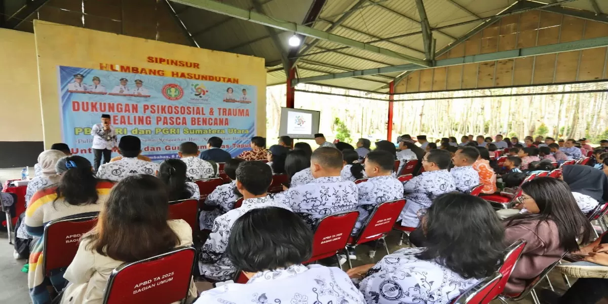 Kegiatan Healing PGRI Provsu untuk korban bencana alam di Humbahas.   (Realitasonline.id/Dok)