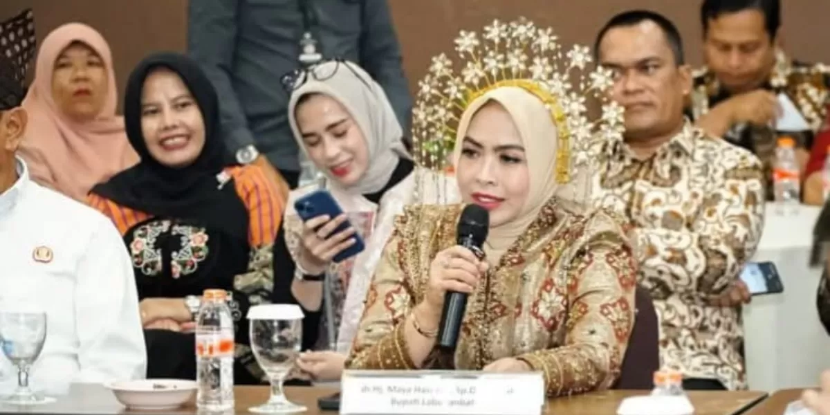 Bupati Labuhanbatu Maya Hasmita mengikuti acara dialog kebudayaan kegiatan HPN 2026 di Ballroom Hall Horison Hotel Cipi, Kota Serang, Provinsi Banten, Minggu (8/2/2026).