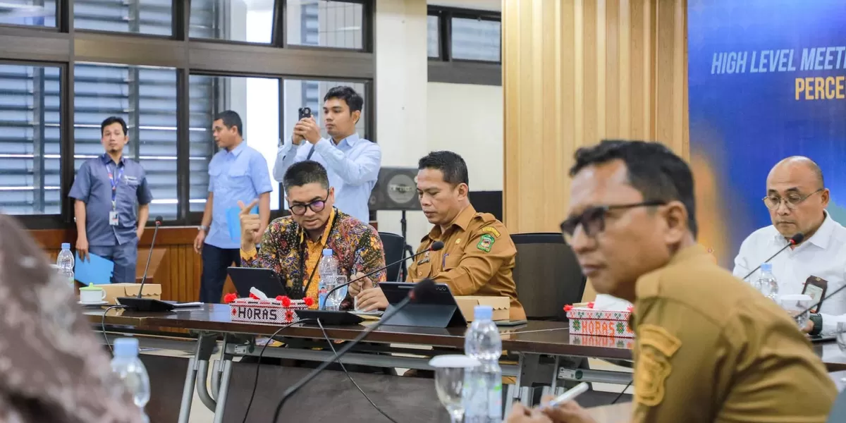 Sekda Junaedi bersama Ahmadi Rahman pimpin HLM dan Rakorwil (Realitasonline.id/RH)