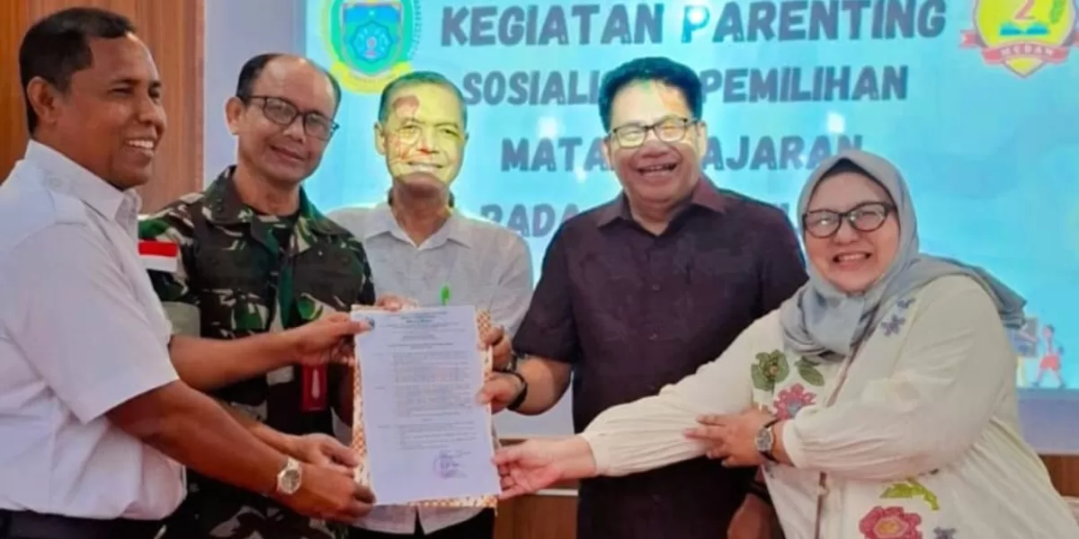 SMAN 2 Medan menyelenggarakan kegiatan Parenting 