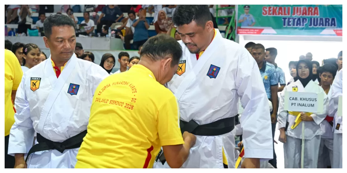 Gubernur Sumut Bobby Nasution membuka Kejurda Funakoshi antar pelajar se Sumut memperebutkan Piala Danlanud Soewondo di GOR Basket Sioux Lanud Soewondo. (Realitasonline.id/Kominfo Sumut/ Imam Syahputra)