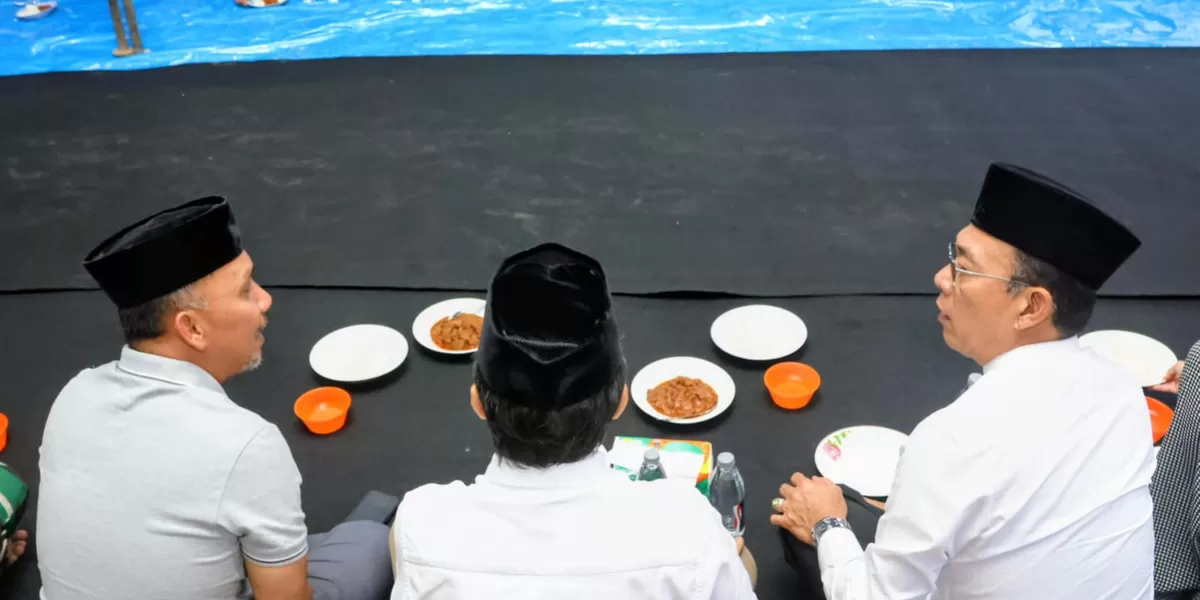 Menjelang datangnya bulan suci Ramadan 1447 Hijriah, Bupati Tapsel H. Gus Irawan Pasaribu, menggelar kegiatan punggahan bersama warga terdampak bencana di Posko Batu Hula, Kecamatan Batangtoru, Kabupaten Tapsel, Rabu (18/2/2026).(Foto : Realitasonline/Riswandy)