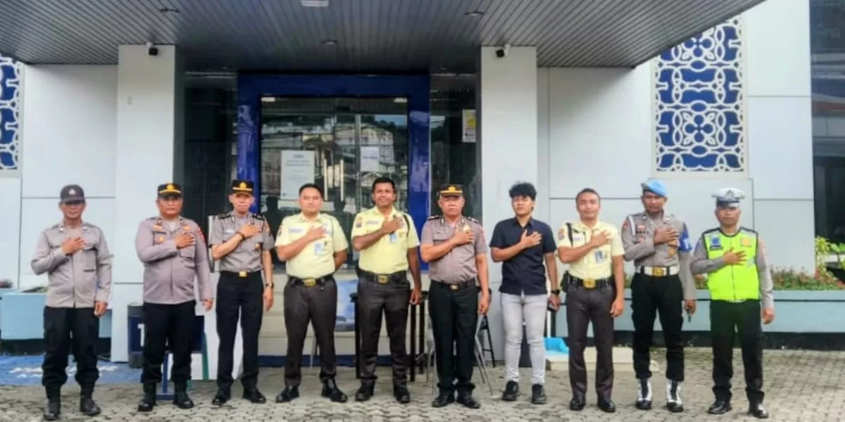 Personil Polres Padangsidimpuan menggelar patroli Kamtibmas di sejumlah rumah ibadah dan Perbankan jelang perayaan Tahun Baru Imlek 2577 Kongzili dan Bulan Suci Ramadhan 1447 H, Selasa (17/2/2026). (Foto : Realitasonline/Riswandy)