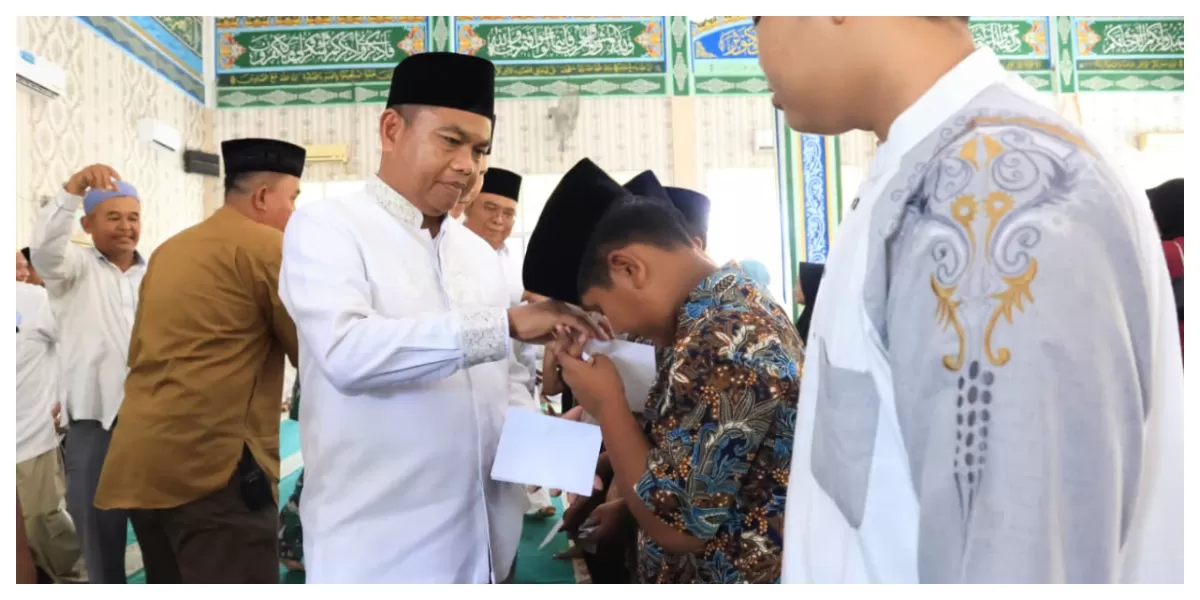 Bupati dan Wabup Sergai Sholat Tasbih bersama di Dolok Masihul. (Realitasonline.id/MS)