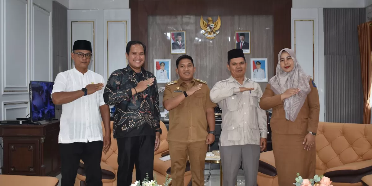 Foto: Wali Kota Sibolga Akhmad Syukri Nazry Penarik terima audiensi jajaran Kankemenhaj Kota Sibolga. (Realitasonline.id/Dok)