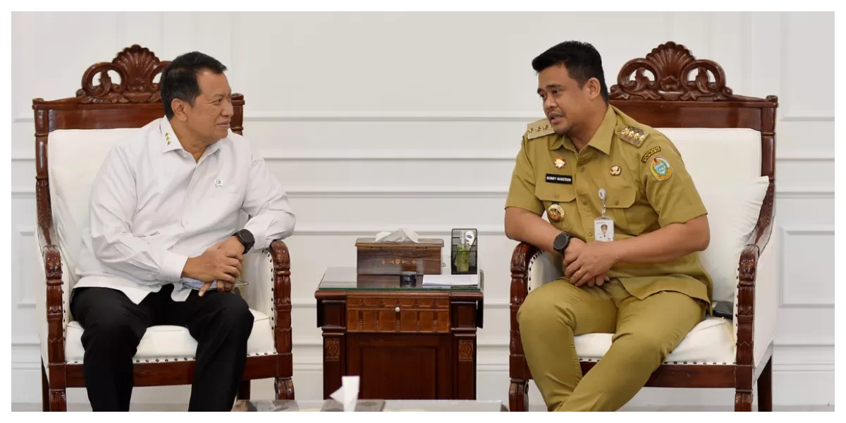 Bobby Nasution menerima kunjungan kerja Wakil Menteri Pendayagunaan Aparatur Negara dan Reformasi Birokrasi Purwadi Arianto di Ruang Kerja Lantai 10 Kantor Gubernur Sumut, Senin (23/2/2026). (Realitasonline.id/Alexander AP Siahaan/Kominfo Provsu)