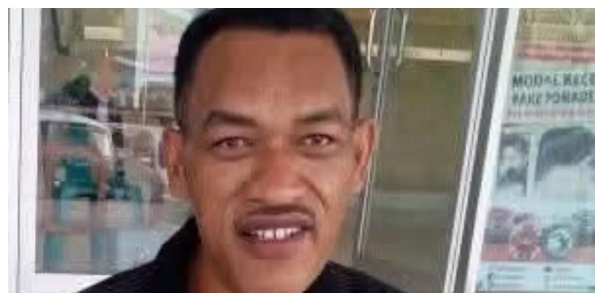 Almarhum Naliri, S.Pd, pelatih senior cabang olahraga anggar di Kabupaten Bener Meriah Aceh. (Realiatasonline.id/dok)