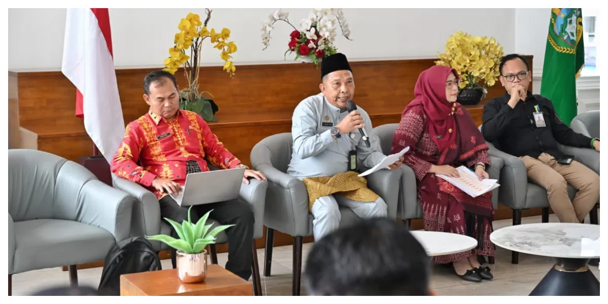 Dinas Sosial Pemprov Sumut temu pers  Penanganan Kemiskinan di Sumatera Utara  di Lobby Dekranasda Lantai 1 Kantor Gubernur Sumut Jalan Diponengoro, Kamis (26/2/2026). (Realitasonline.id/Kominfo Sumut / Munawar Harahap)