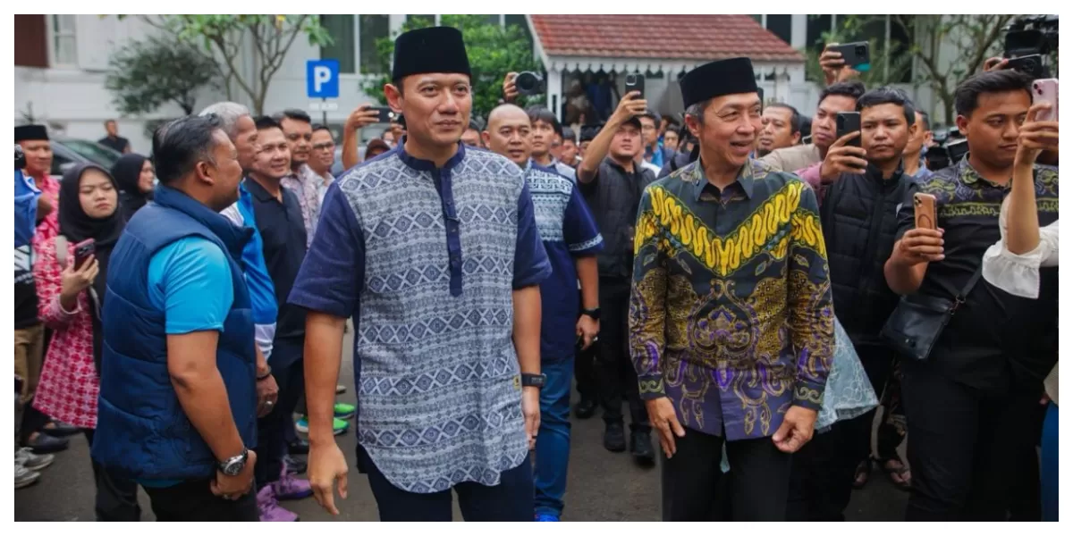 Agus Harimurti Yudhoyono berjalan bersama Wali Kota Bogor Dedie A. Rachim saat Safari Ramadan di Balai Kota Bogor, Jumat (27/2/2026). (Realitasonline.id/Dok)