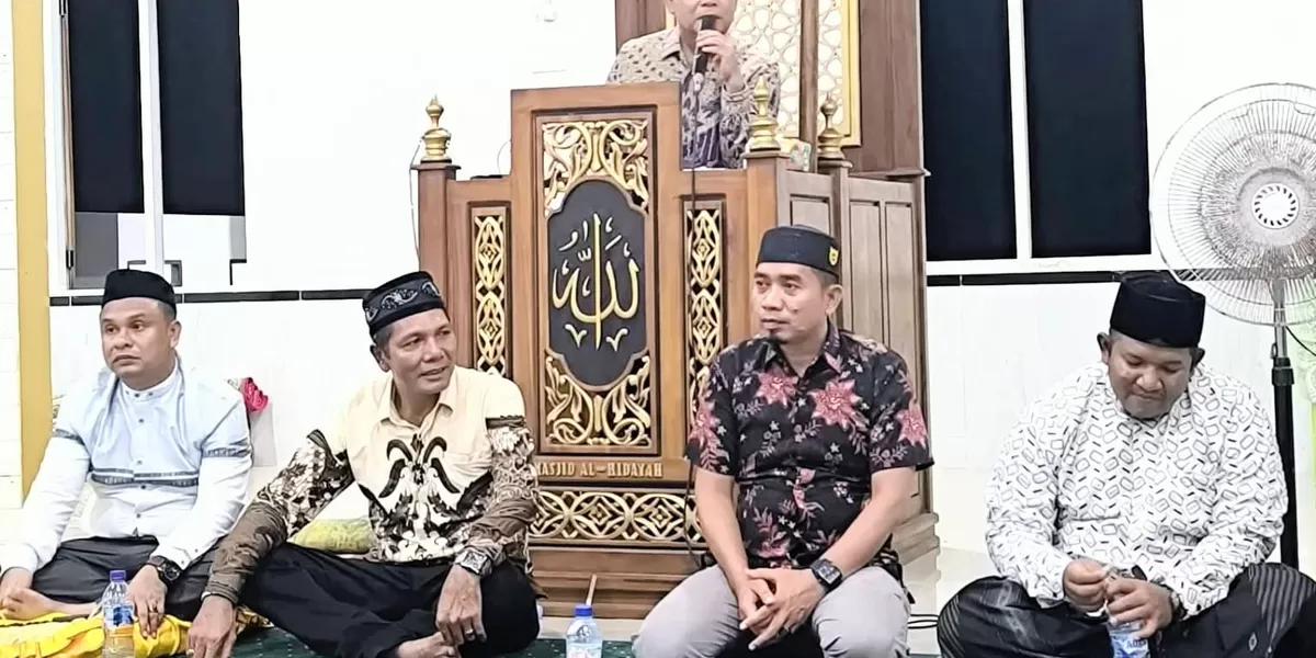 Wakil Bupati Simeulue Nusar Amin, S.Pd melaksanakan Safari Ramadhan 1447 Hijriyah di Desa Busung Indah, Senin, (2/3/2026) malam (Realitasonline.id/Ris)