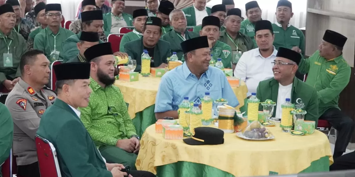 Musda X tersebut mengangkat tema &ldquo;Meneguhkan Peran Al Jam&rsquo;iyatul Washliyah Sebagai Mitra Strategis Untuk Langkat yang Marhamah, Cerdas dan Berkeadilan.&rdquo; 