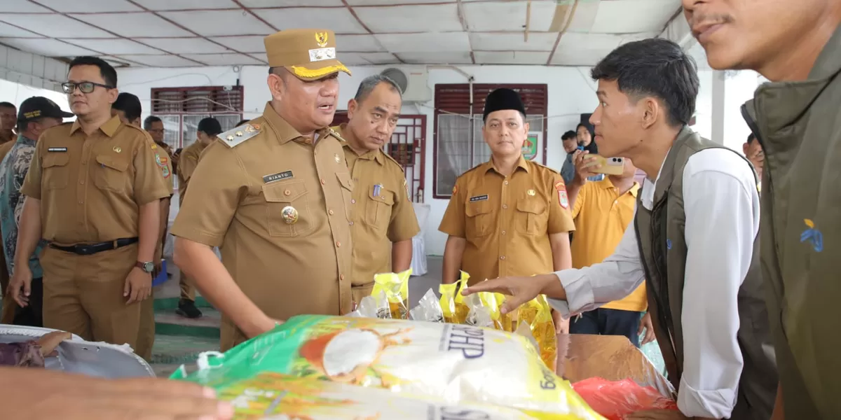 Wakil Bupati Asahan Rianto saat membuka kegiatan operasi Pasar Reguler dan Pasar Khusus