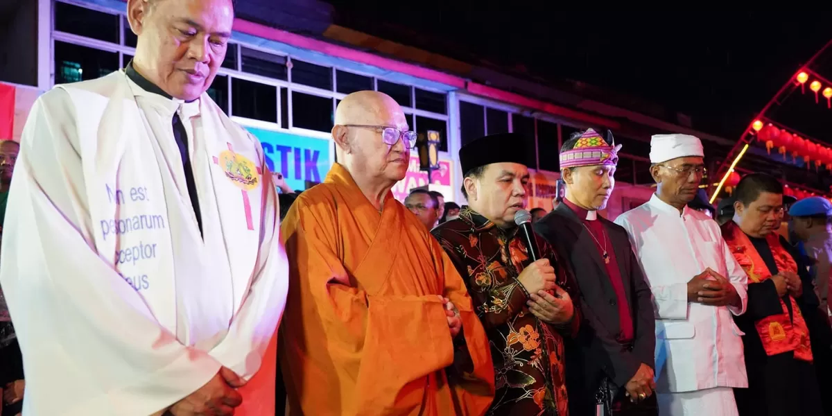 Ketua DPRD Kota Bogor Adityawarman Adil menghadiri Bogor Street Festival Cap Go Meh 2026 di Jalan Suryakencana, Kota Bogor, Selasa (3/3/2026). (Realitasonline.id/Dok)