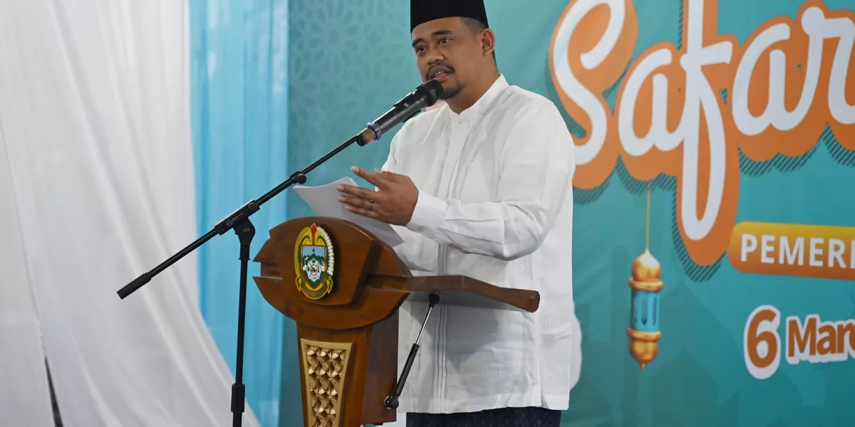 Gubernur Sumut Bobby Nasution didampingi Wakil Gubernur Sumut Surya melaksanakan kegiatan Safari Ramadan di Masjid Nurul Ikhwan Kota Pematang Siantar, Jumat (6/3/2026).