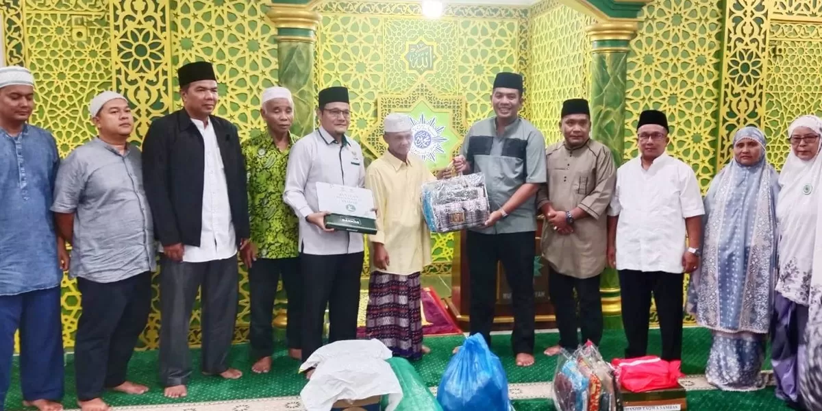 Foto: Tim dari BPKPAD Kota Sibolga melakukan kunjungan ke Masjid Taqwa Sambas. (Realitasonline.id/Dok)