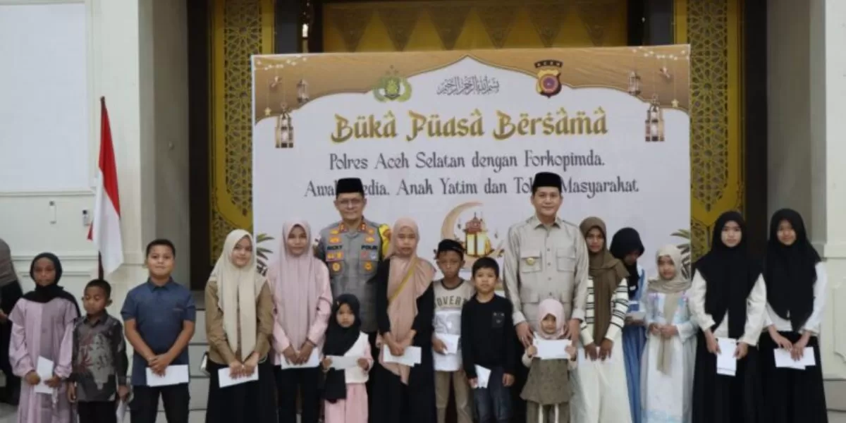 Buka puasa bersama,  Kapolres dan Bupati Aceh Selatan Santuni Anak Yatim.(realitasonline.id/zul)