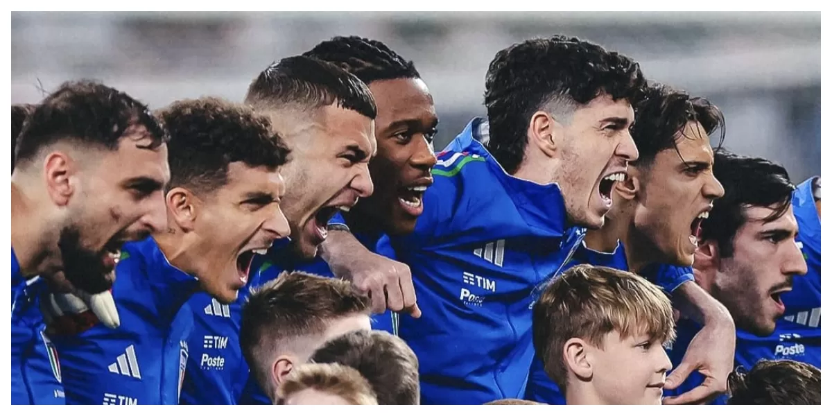 Keterangan Foto : Pemain timnas Italia sedang menyanyikan lagu kebangsaan Italia (Realitasonline.id / ig : @azzuri)