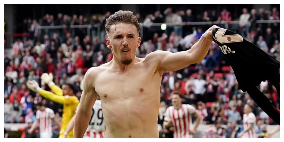 Keterangan Foto : Lenart Karl berselebrasi usai mencetak gol kegawang Freiburg (Realitasonline.id / ig : @bayern)